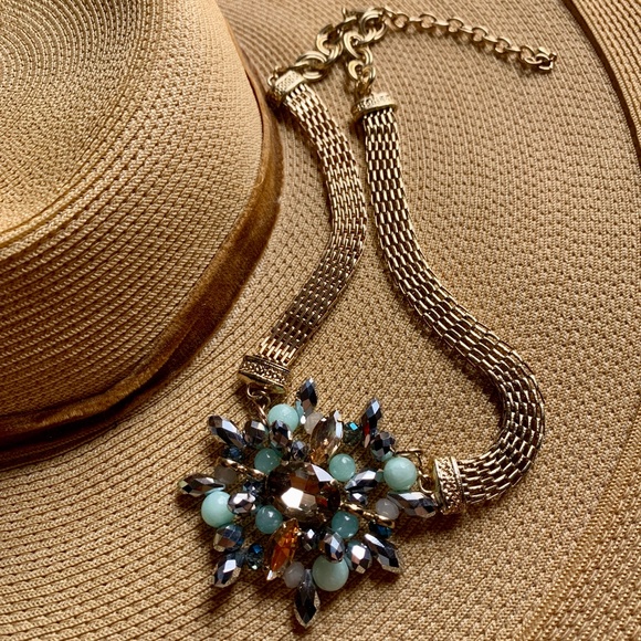 Gorgeous Sparkly Rhinestone Cluster on Gold Tone Mesh Chain Necklace - Natasha - Picture 6 of 8